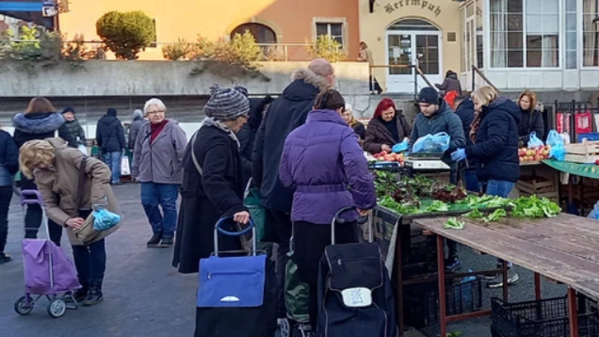 22 месеца в еврозоната: Какво се случва със заплатите на хърватите и за какво стигат 1500 евро