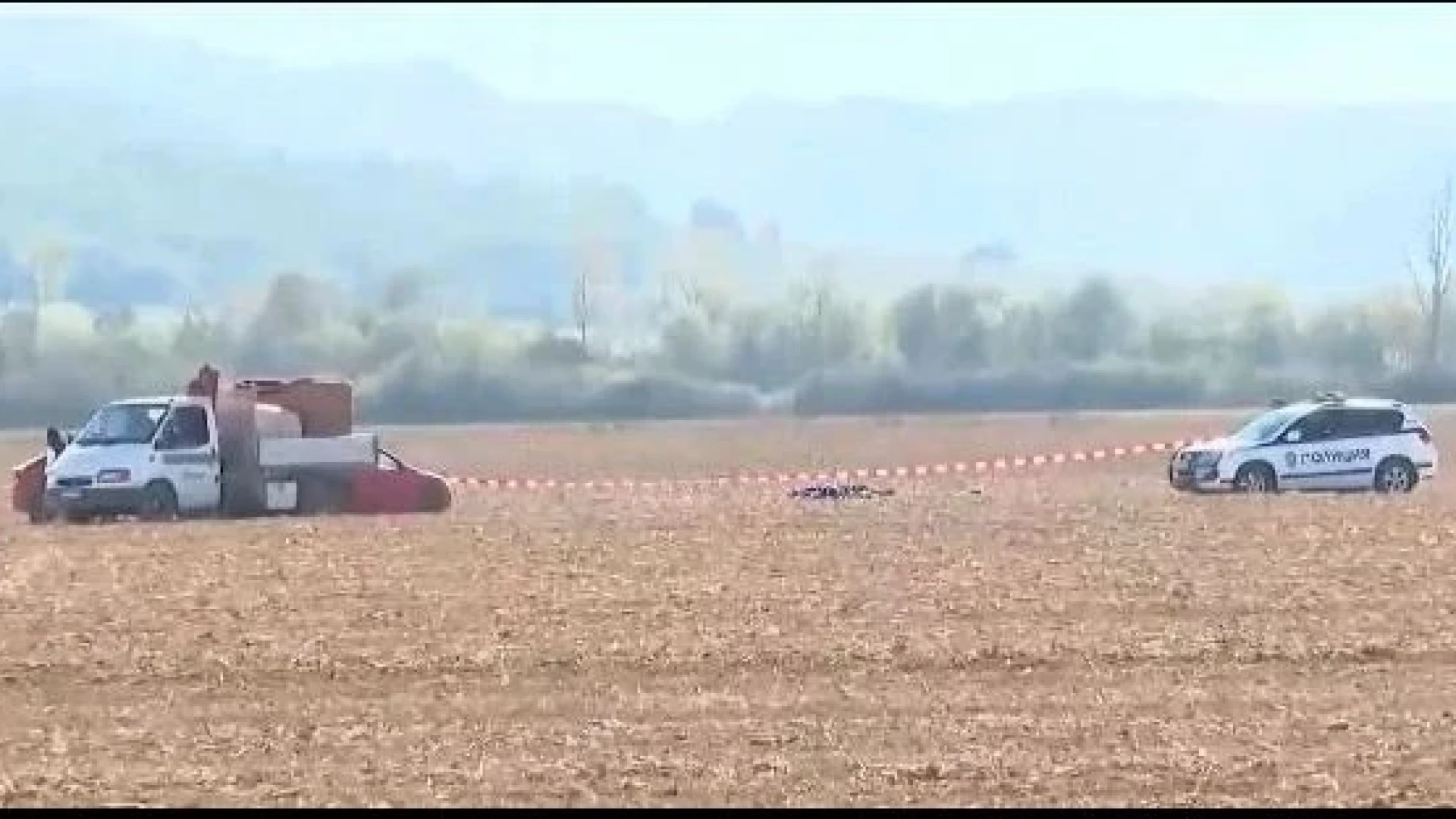 Извънредна вест за падналия парашутист, който се бори за живота си!