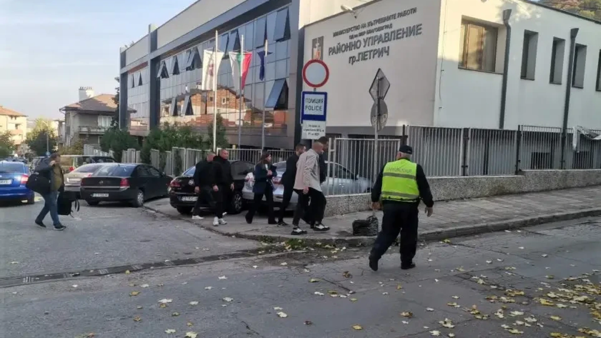 Брутално: Ченгетата, закопчани при спецакция в Петрич, пребили деца с кабел при разпит