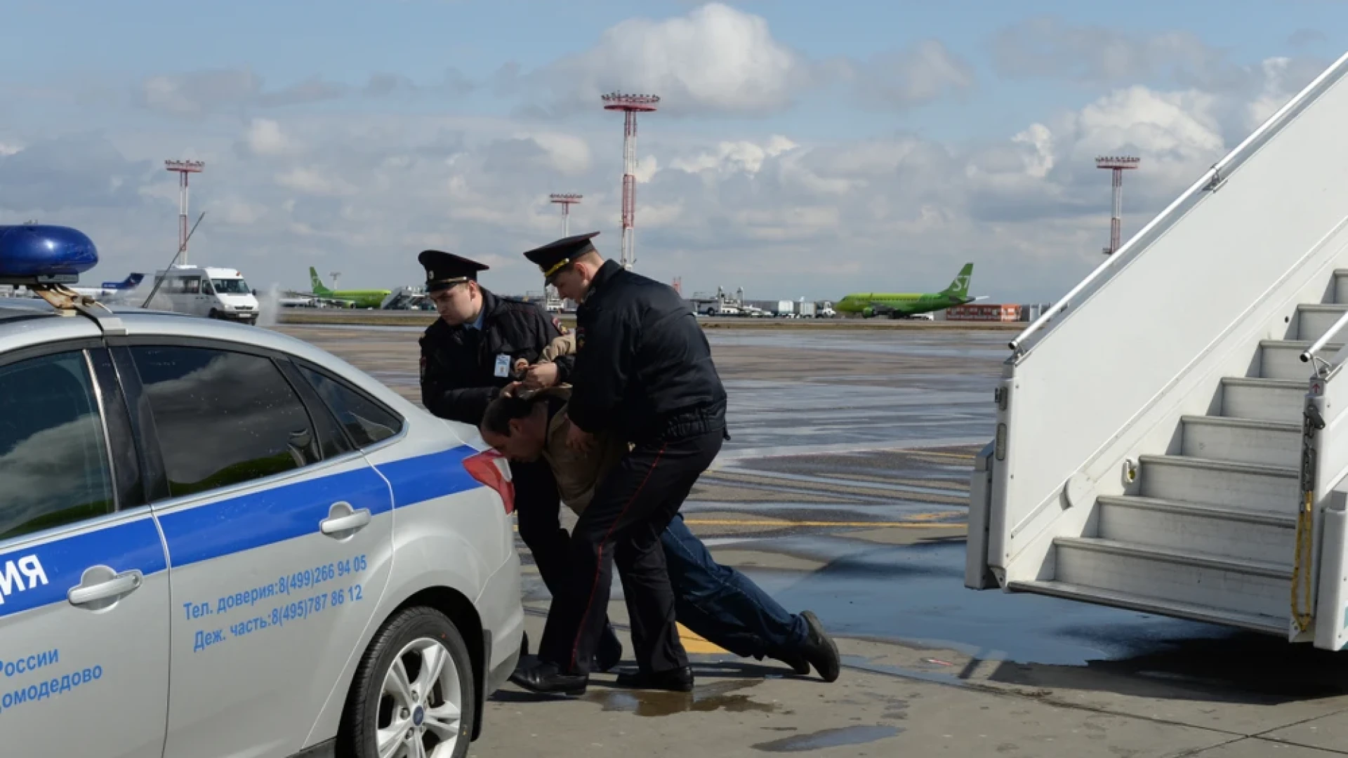 Самолет отлетя към любим на българите курорт, но трябваше спешно да кацне