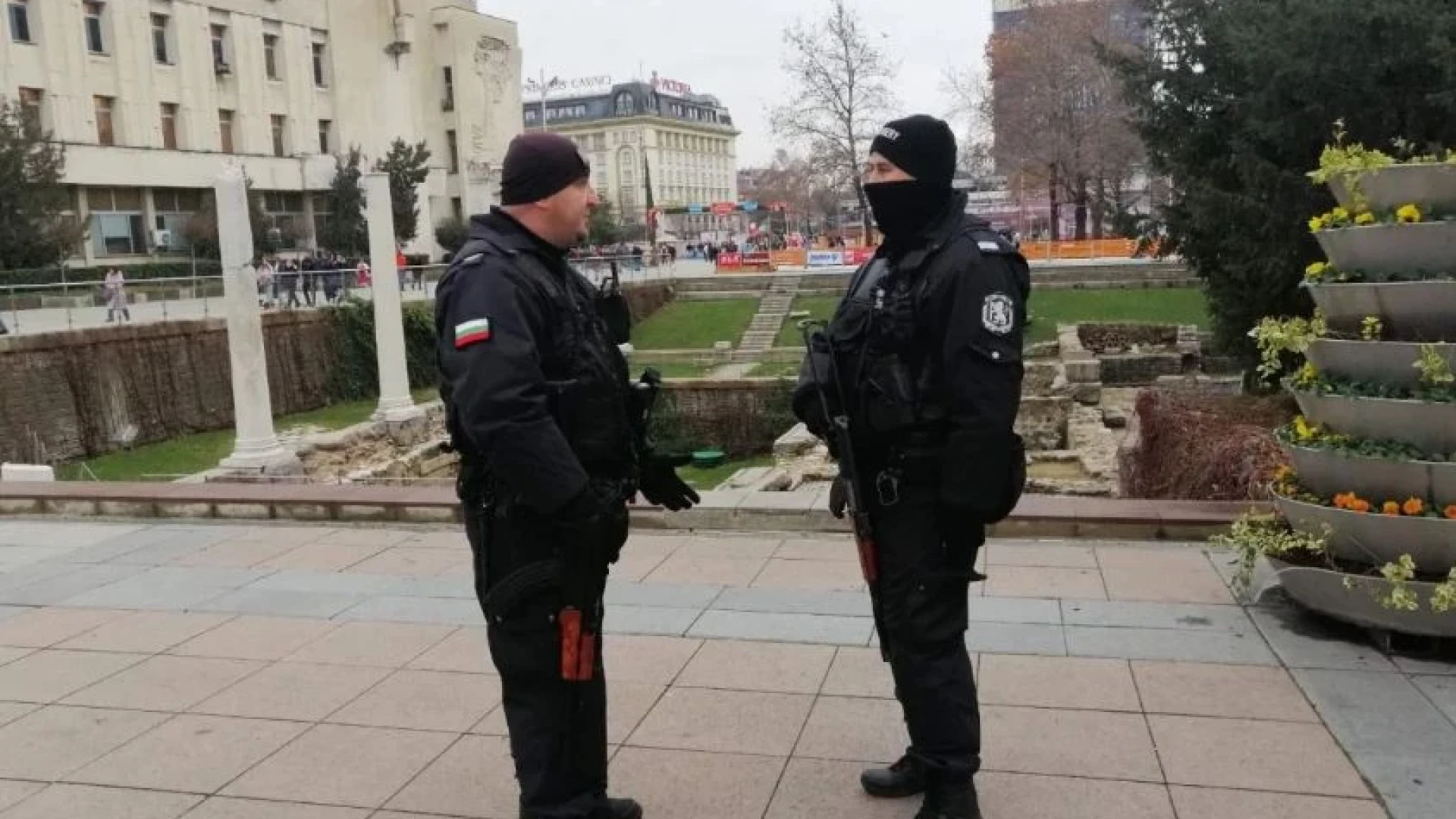 В Пловдив почерня от полиция, под прицел са...