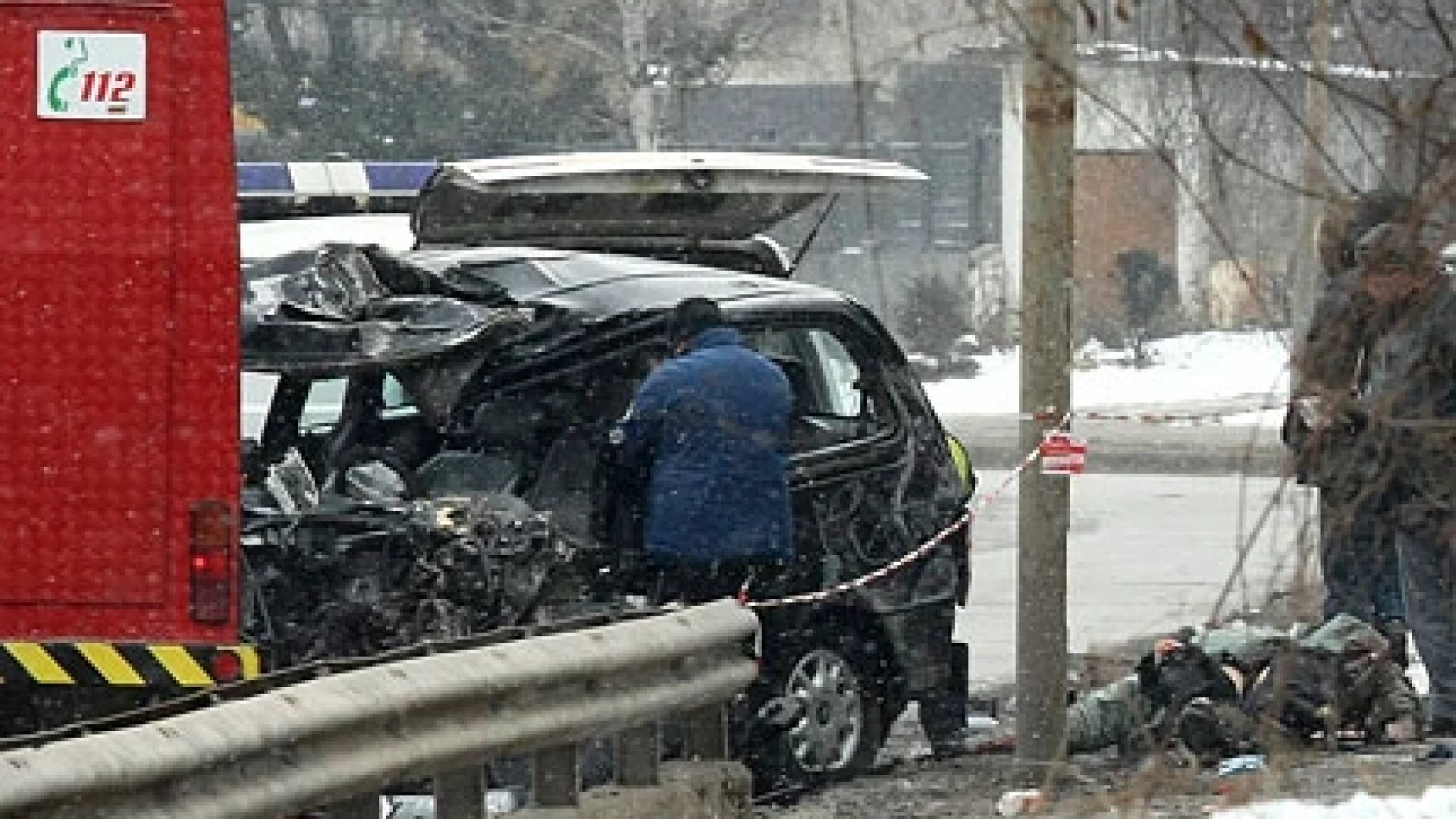 Ад на Рождество и в София! Хвърчат линейка, полиция и пожарна, страшна гледка е СНИМКА