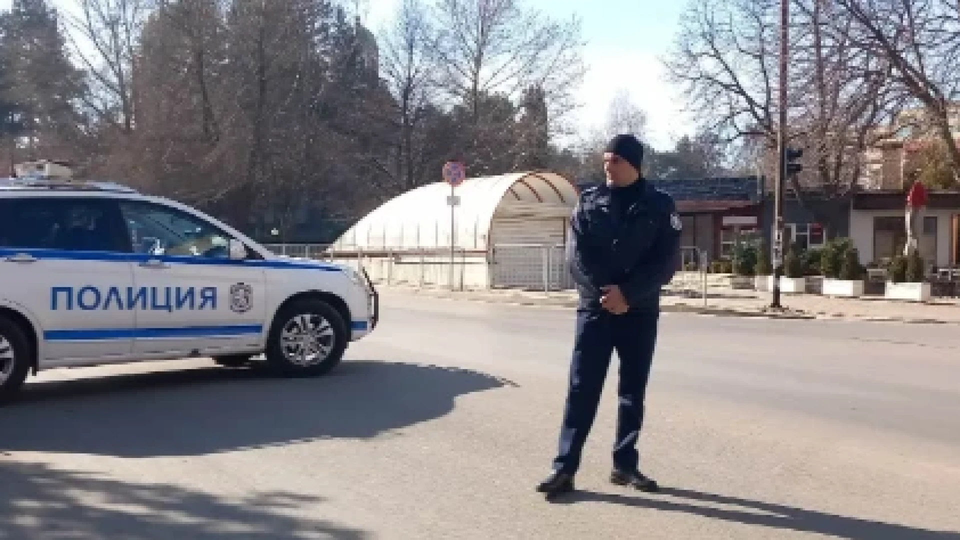 Мъж преби и ограби жена в Градската градина в Дупница