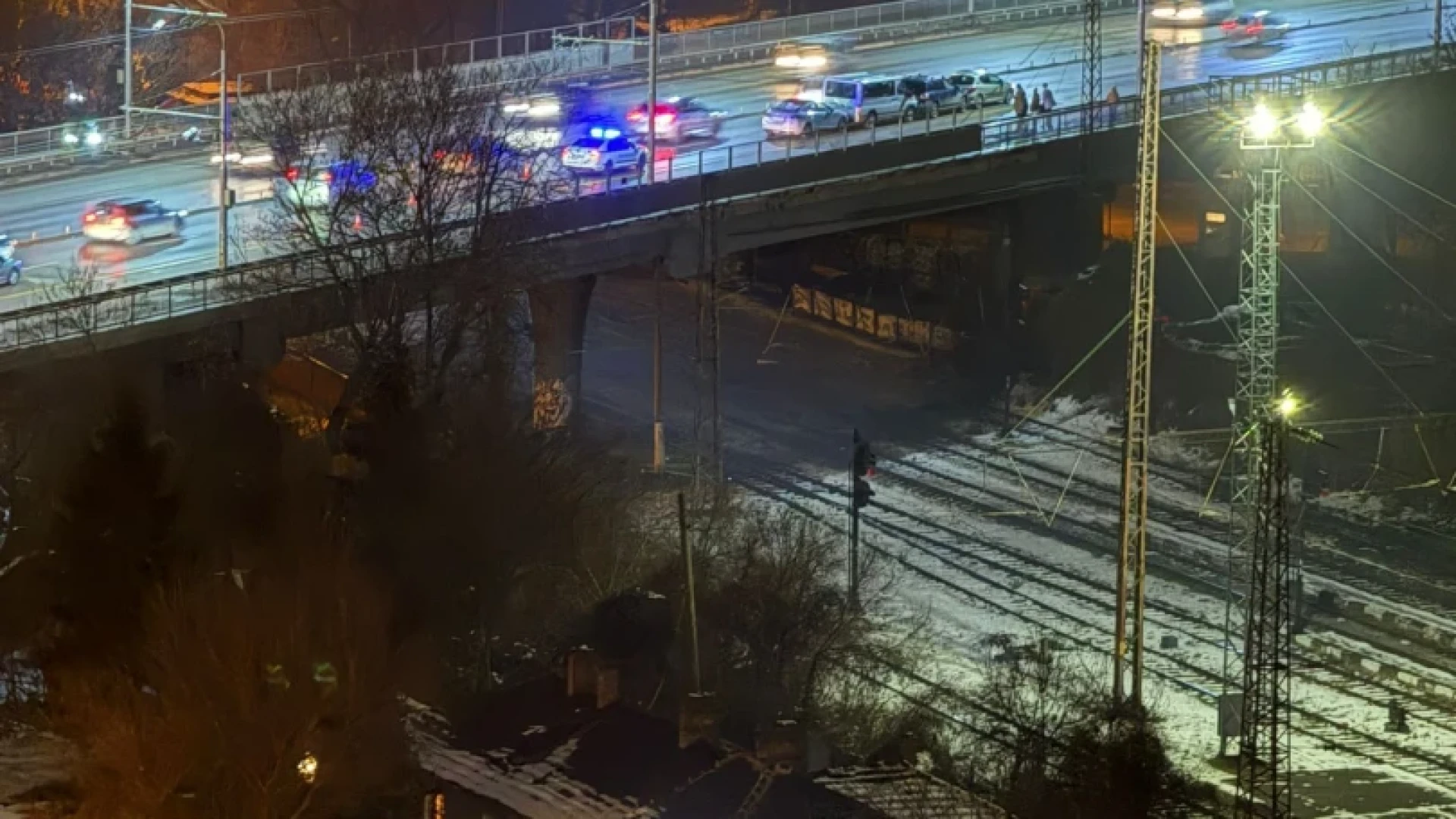 Верижно меле на голям столичен булевард, има задръстване! СНИМКИ