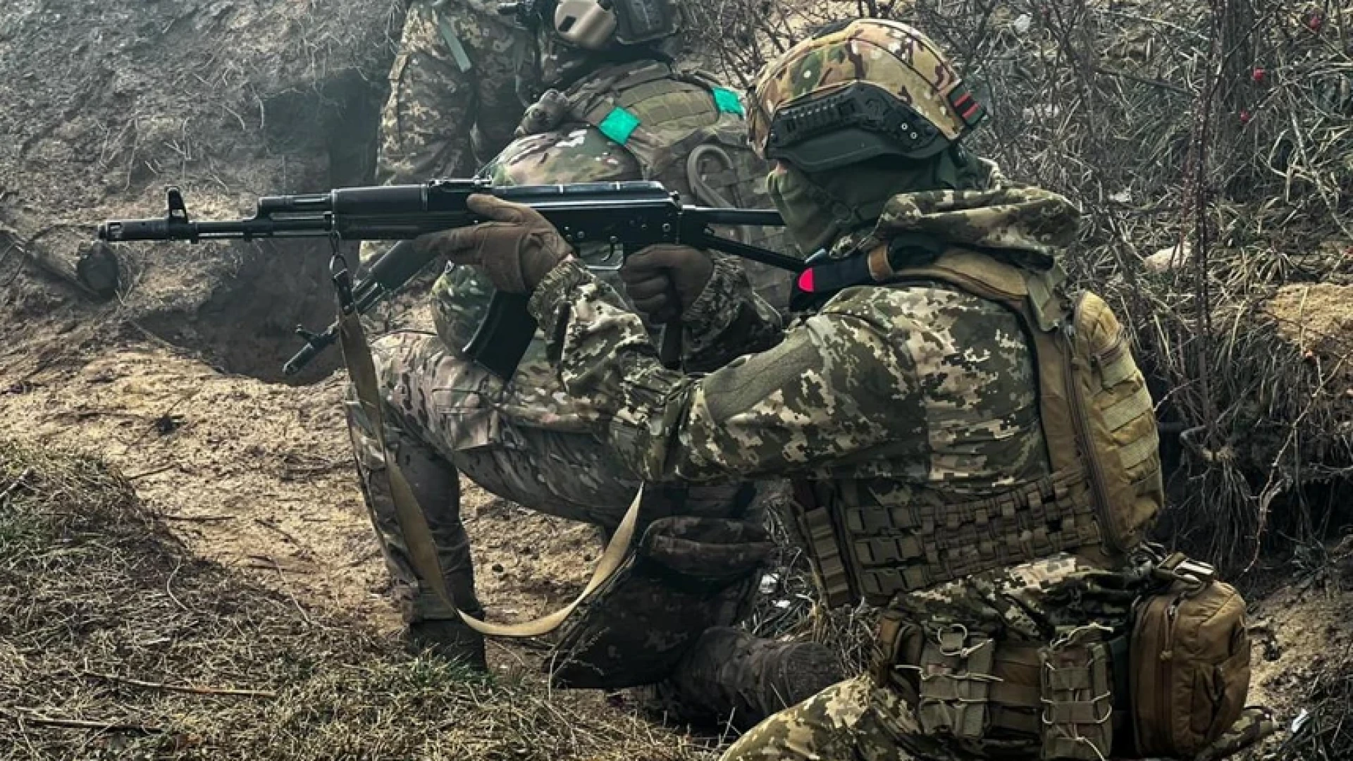„Фронтът се пропуква“: Войната на изтощение напряга украинската армия