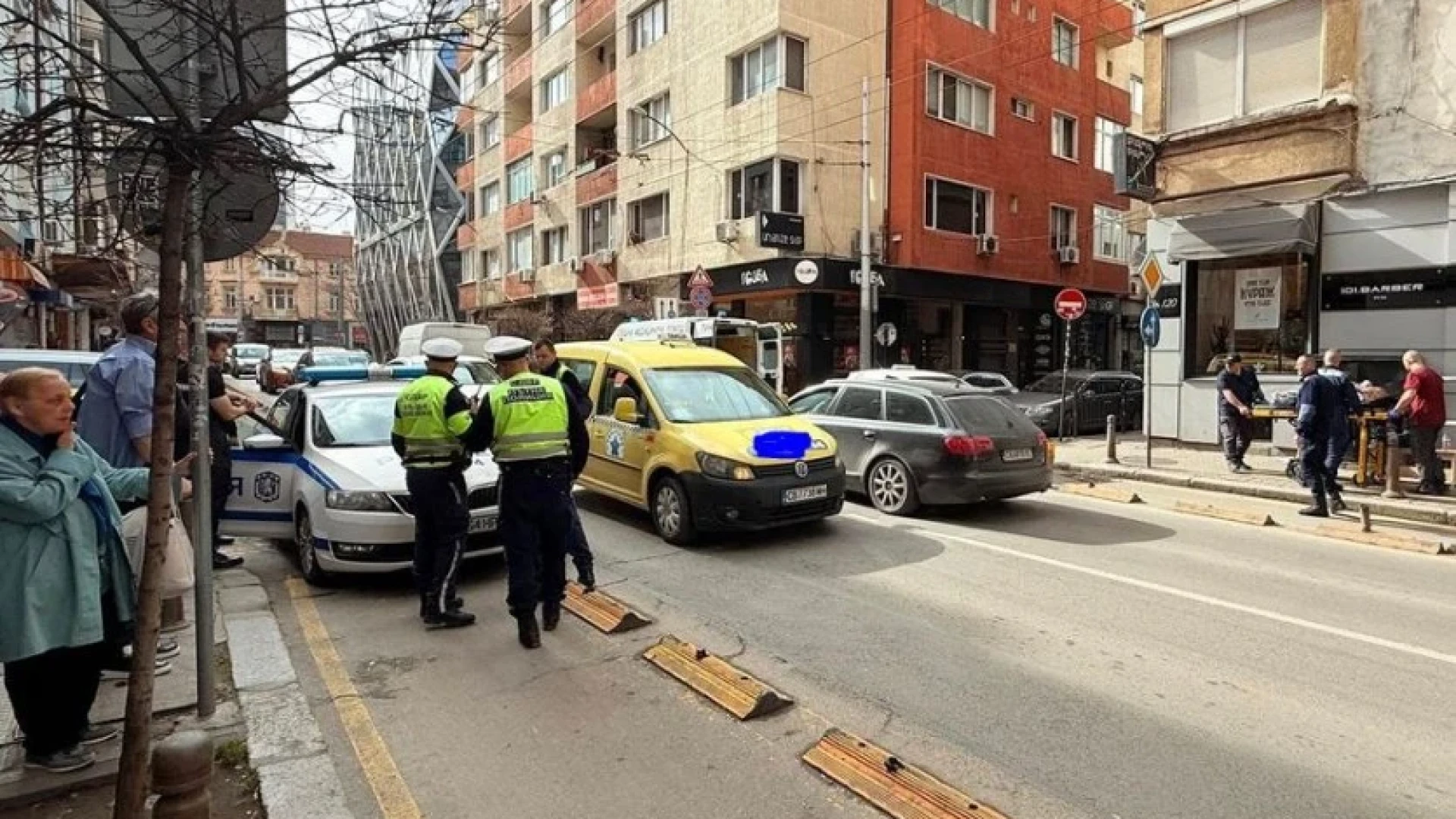 Жена стъпи неправилно в София, стана голям сакатлък СНИМКИ