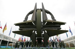 НАТО създава нов пост в Киев, застрахова се от Тръмп