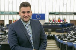 Андрей Новаков: Само извънземно не кацна пред входа на Европейския парламент