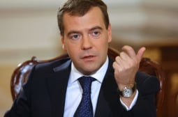 Медведев размаха пръст на ненатовска държава: Тръгва по пътя на Украйна 
