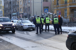 Ужас! Кола помете две ученички на пешеходна пътека в Пловдив, а пробата на шофьора...