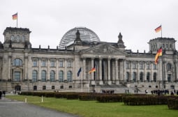 Интересно: Консервативният блок поведе в изборите за ЕП в Германия