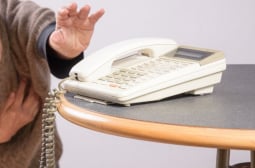 Нова нагла схема на телефонните измамници, не се доверявайте