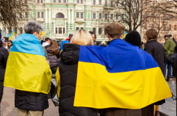 Asia Times: Украйна се движи към катастрофален фалит, докато...
