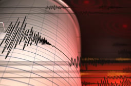 „Силен гръм и звук от центрофуга“: Земетресението в Пловдив било страховито