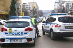 Само в БЛИЦ! Опасен екшън с пишлигари в центъра на София, почерня от полиция