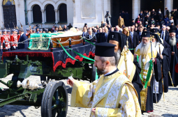 Брутално разкритие за гаврата с гроба на патриарх Неофит ВИДЕО