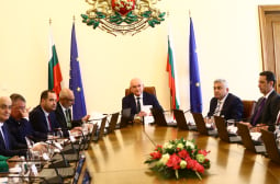 Министри на Главчев запазват мястото си в кабинета на ГЕРБ, Милошев аут, хората на Слави взимат...