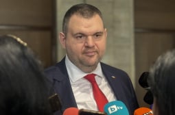 Пеевски поведе листата на ДПС в Благоевград за парламентарния вот 