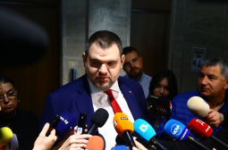 Пеевски заговори за голямо разкешване и заяви: Честито на коалицията на пудела!