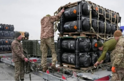 Politico: САЩ готвят много голям пакет помощ за Украйна, ето какво оръжие влиза в него