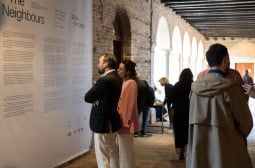Френски арт критик постави "Съседите" в Топ 6 на забележителните павилиони от Венецианското биенале