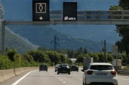 Нов пътен знак изненада шофьорите! Глобата за неспазването е доста солена