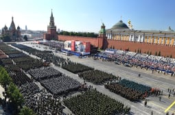 Военен парад в Москва по случай Деня на победата ВИДЕО