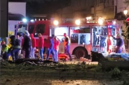 Ад по тъмна доба в Пловдив: Кола се разцепи на две, има жертви СНИМКИ