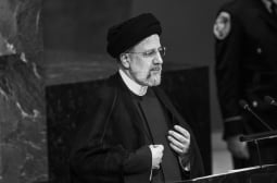 Шефът на Иранския Червен полумесец с последни новини за тялото на мъртвия президент 
