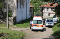 Мистерията около трупа в мазе на отдалечена къща в Кресненско се заплита, оказа се брутално убийство СНИМКИ