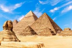Мистерия и аномалния: Откриха огромни тайни помещения под пирамидите
