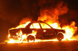 Сигнал до БЛИЦ: 2 автомобила пламнаха в столицата