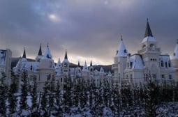 580 замъка, но нито един жител - историята на призрачния турски Disneyland СНИМКИ