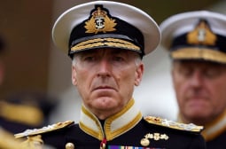 Британски адмирал бие тревога: Сценарият за Трета световна война не е неизбежен