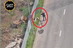Ужасяващо ВИДЕО 18+! Наемен килър преследва и уби като куче син на бизнесмен в Москва 