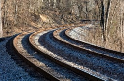 Адски сблъсък на влак и цистерна в Хасковско затвори жп линията СНИМКИ
