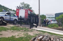 Страшна трагедия край Симитли: Шофьор полетя в двор на къща и се случи най-лошото СНИМКИ