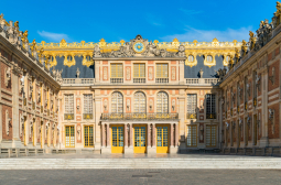 Извънредна ситуация в двореца Версай, евакуират наред
