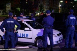 Само в БЛИЦ: Кървав масов бой в София: 200 души се млатят, почерня от полиция