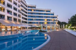Легендарен хотел в Слънчев бряг отвори отново врати с лукса на една от топ веригите в света СНИМКИ