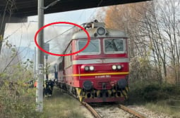 Извънредна ситуация с влака Бургас-София, хвърчат пожарни