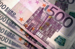 Централните банки по света намалиха валутните резерви в евро със 100 милиарда