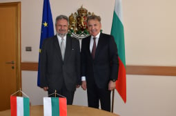 Министър Николов и посланикът на Унгария обсъдиха задълбочаване на двустранните икономически отношения