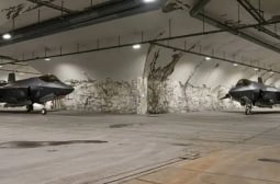 СНИМКИ на изтребители F-35A на норвежките ВВС в подземни убежища