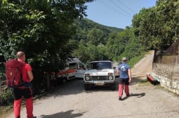 Мистерия обви смъртта на мъжа, полетял от 15 м. във Врачанския Балкан СНИМКИ 18+