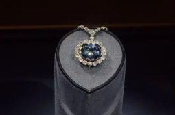 Хоуп: най-известният прокълнат диамант, който "убива" крале СНИМКИ 