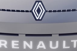 Не е Duster: Renault изненада с нов евтин кросоувър СНИМКА