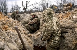 Украински командир издаде най-големия страх на руснаците на фронта: Умират на 5 метра от...