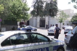 След нападението: Сръбската полиция арестува мъж с арбалет в Белград