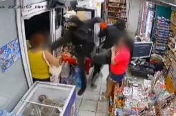 Въоръжен грабеж във Варна! Маскирани мъже нахлуха с пистолети в магазин и... СНИМКИ